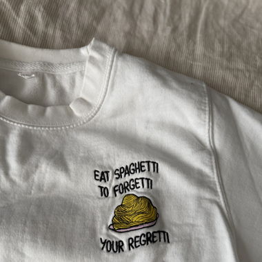 Sweatshirt mit Stickerei