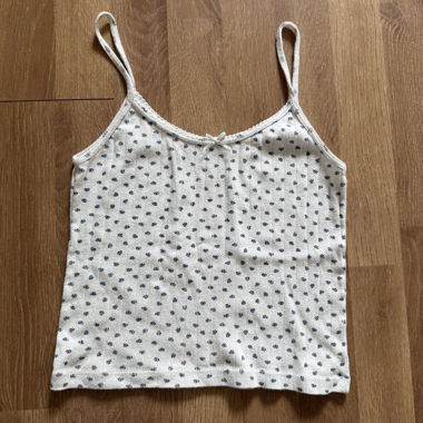Brandy Melville white top with flowers