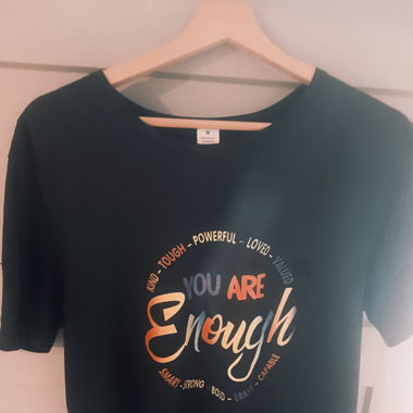 Du bist genug T Shirt, Feministisches Shirt