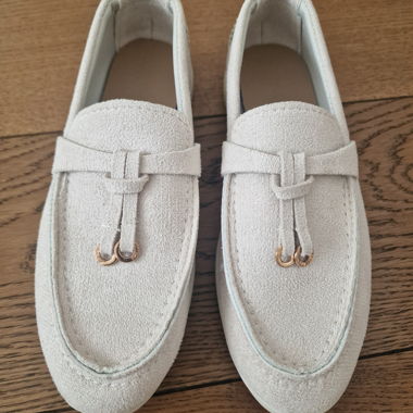 Beige Leather Moccasins Gr 38 like new