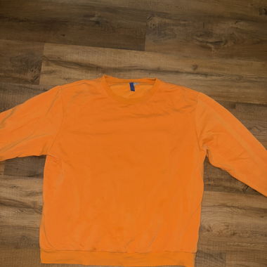 Orange h&m sweatshirt 