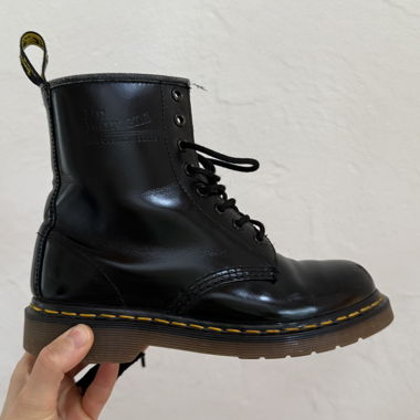 Dr. Martens Schnürstiefel