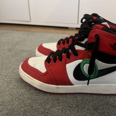 Jorden 1 rot