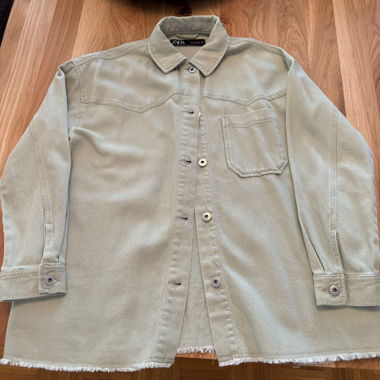 Veste/ chemise taille S comme neuve 