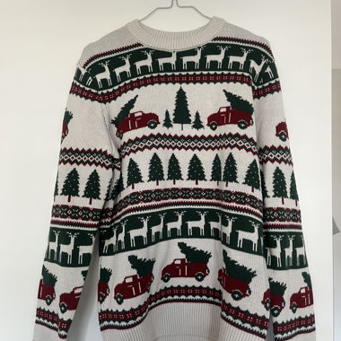 Winter-Pullover mit Rentieren