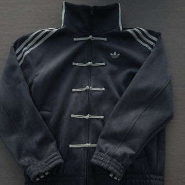 China-exclusive Adidas Originals grey jacket