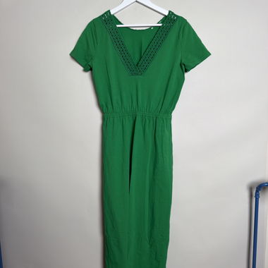 Grünes Midikleid