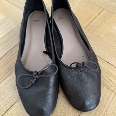 Braune Leder-Ballerinas von Mango