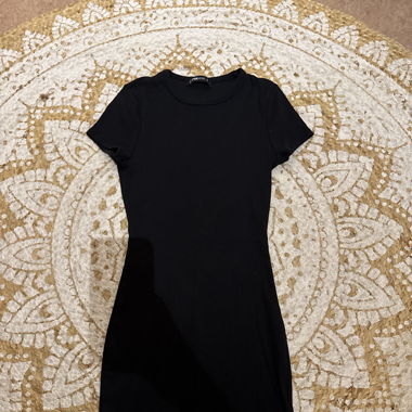 Enges Kleid