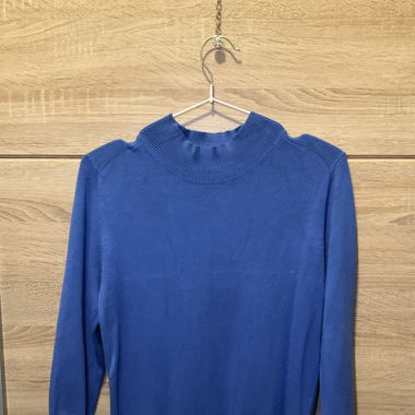 Pull bleu