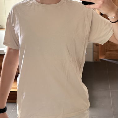 Beiges T-Shirt