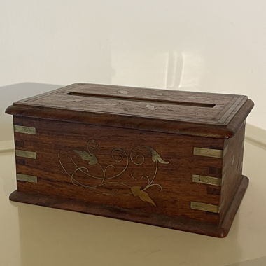 Cigarette box