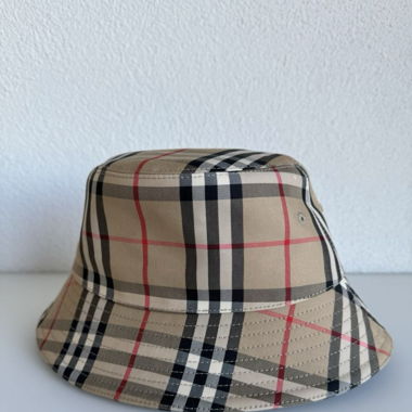 Burberry Buckethat