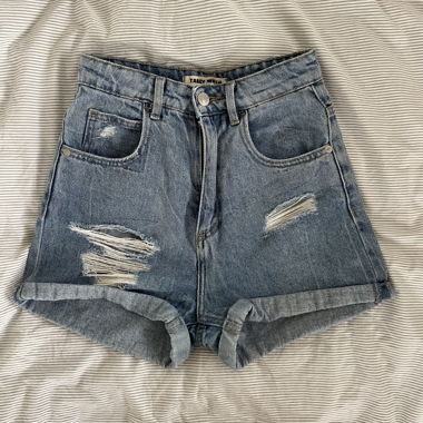 ripped short pants
