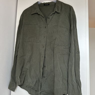 Chemise boutonnée AMISU olive, taille M