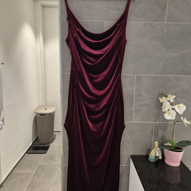Rotes Abendkleid