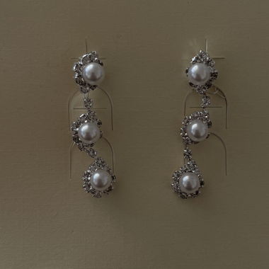 Earrings With pearls and crystal zyrkonia