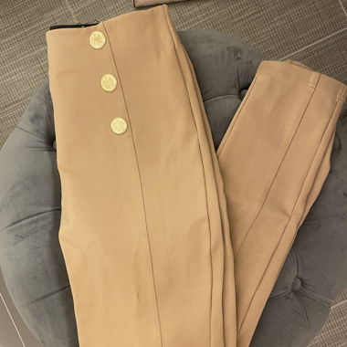 ZARA Hose mit Goldknöpfen