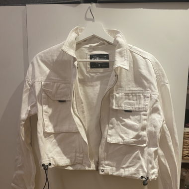 Giacca di jeans cremosa bianca