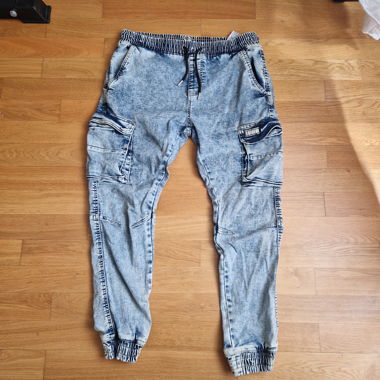 Pantaloni Cargo in Jeans