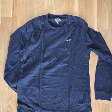 Hollister Long Sleeve T-Shirt