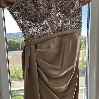 Abendkleid gold Gr. 40