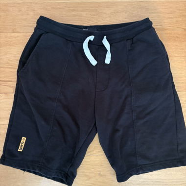 Short Bershka nero