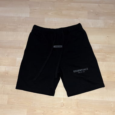 Shorts ESSENTIALS
