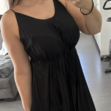 Schwarzes Sommerkleid 