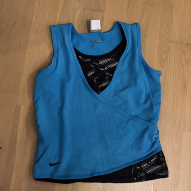 Top Nike