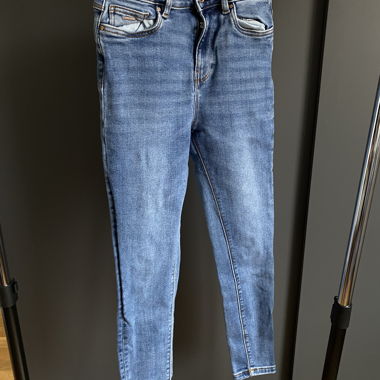 Jeans ONLY