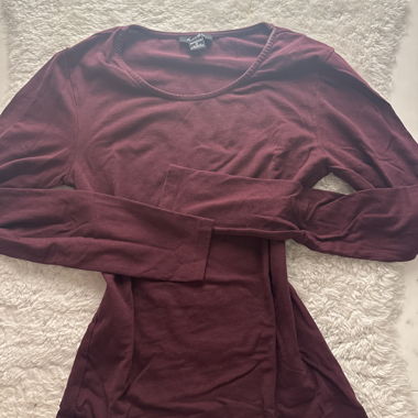 T-shirt bordeaux à manches longues