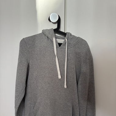 grauer Hoodie
