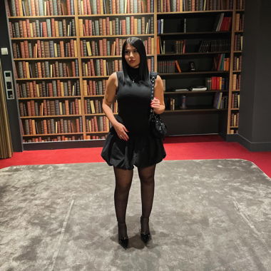 BLACK DRESS TRENDY