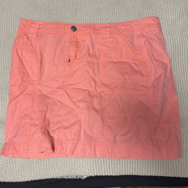 Straight-cut skirt