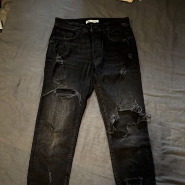 Jean noir troué Zara 