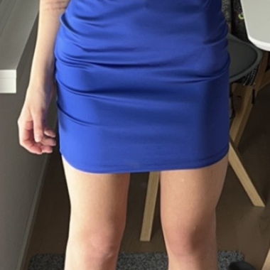 Blaues Minikleid