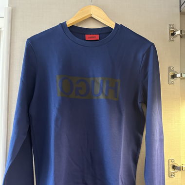 Hugo Boss pull bleu