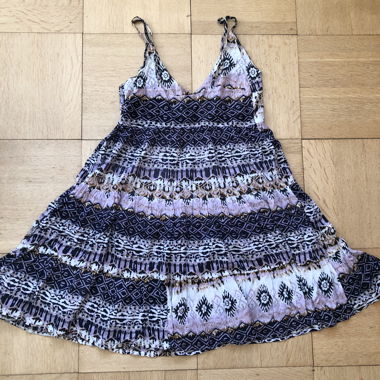 Robe fluide à bretelles