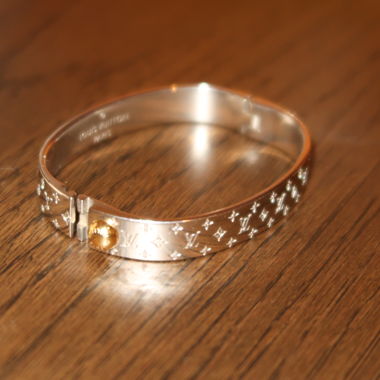 Bracelet rigide Louis Vuitton argent
