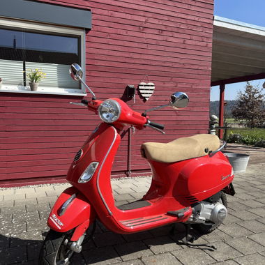 Piaggio Vespa LX 125