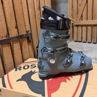SKI BOOTS FOR SALE