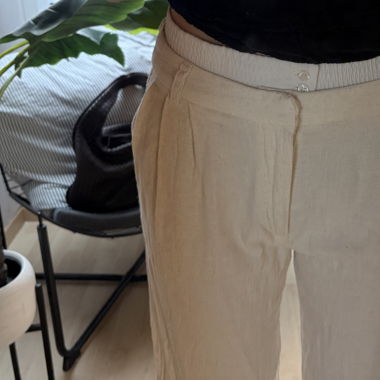 Pantaloni in lino beige