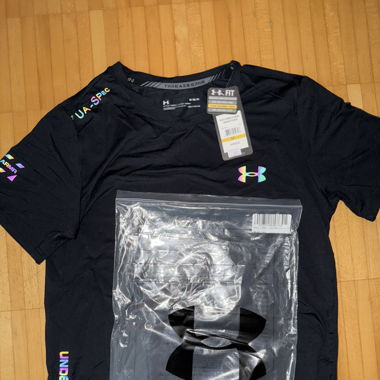 TEE-SHIRT Under Armour de sport noir 