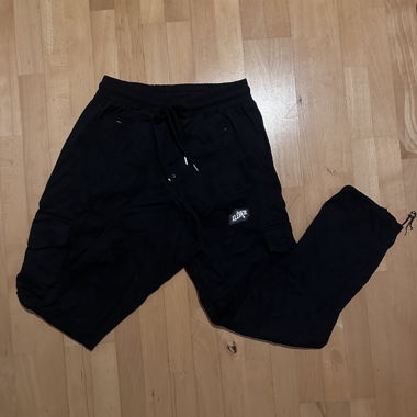 Schwarze Elevate Cargo-Hose
