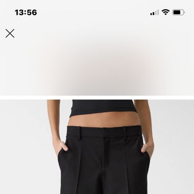 Schwarze Hose