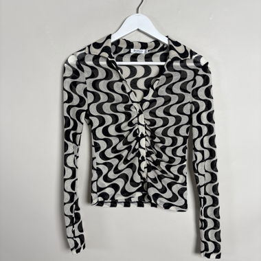 Stradivarius patterned top