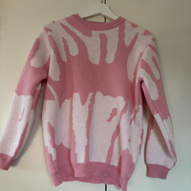 Maglione rosa a fantasia