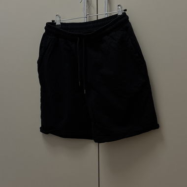 Schwarze Shorts