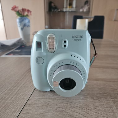 Fujifilm Instax mini 9